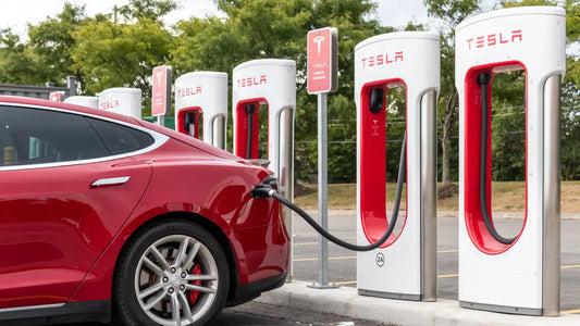 Tesla riduce i prezzi in Cina, Germania e in tutto il mondo dopo i tagli negli USA